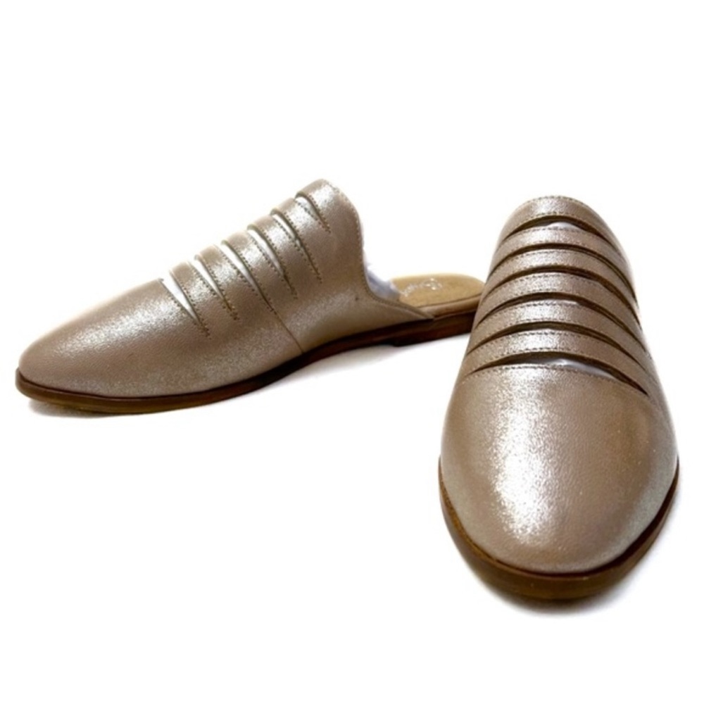 Seychelles Mules Undivided Metallic Leather Slip on Blush Size 6.5